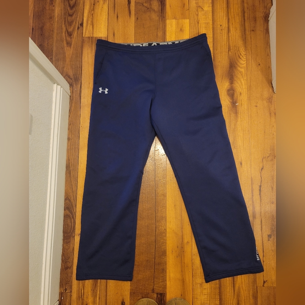 Men's Under Armour loose sweats, size large